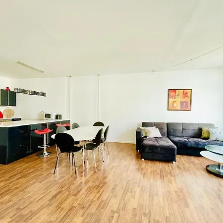 Aday - Modern Big 2 Bedroom In The Center Of The Apartment Randers