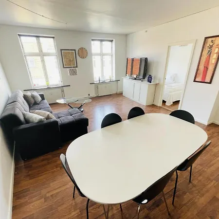 Aday - Modern Big 2 Bedroom In The Center Of The *